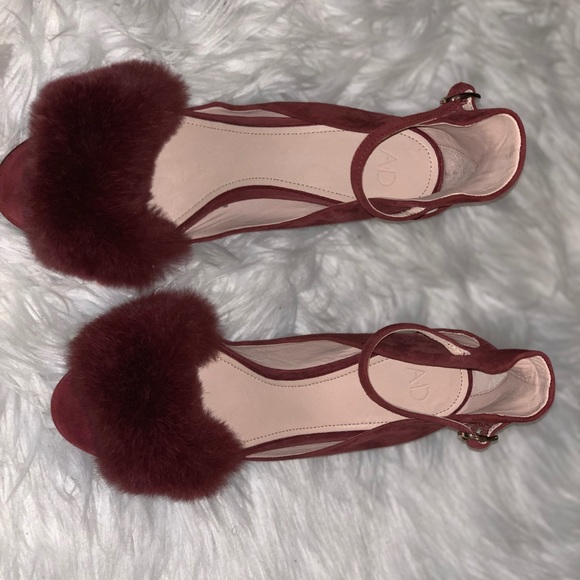 Strappy Fur Heels - Picture 2 of 4